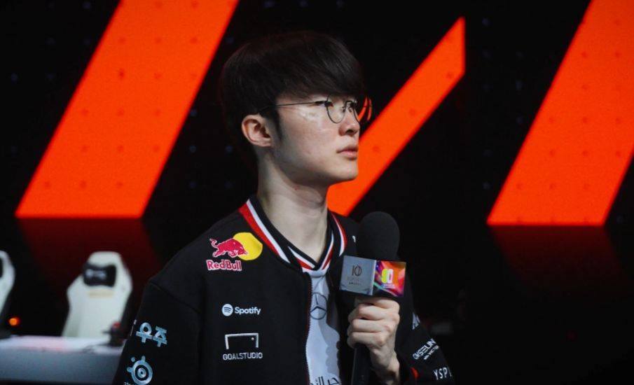 Faker认为T1四名队友是最强的LOL选手