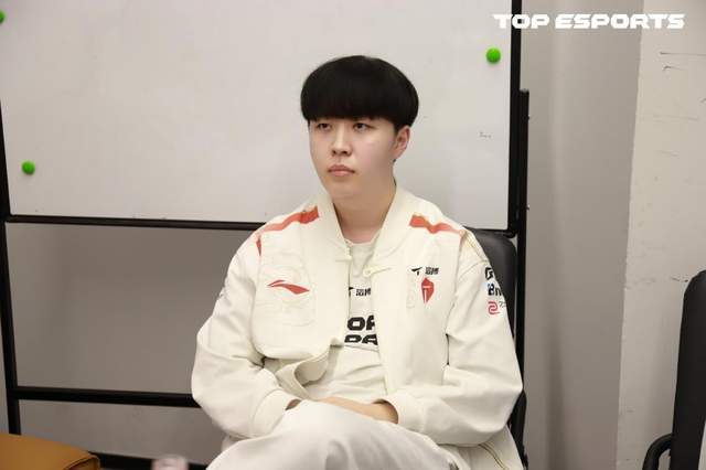 LPL登峰组激战正酣，iG迎战TES忍界大战再启，阿水直面昔日队友！