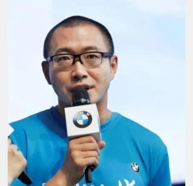 你还记得以前的体育解说员吗？