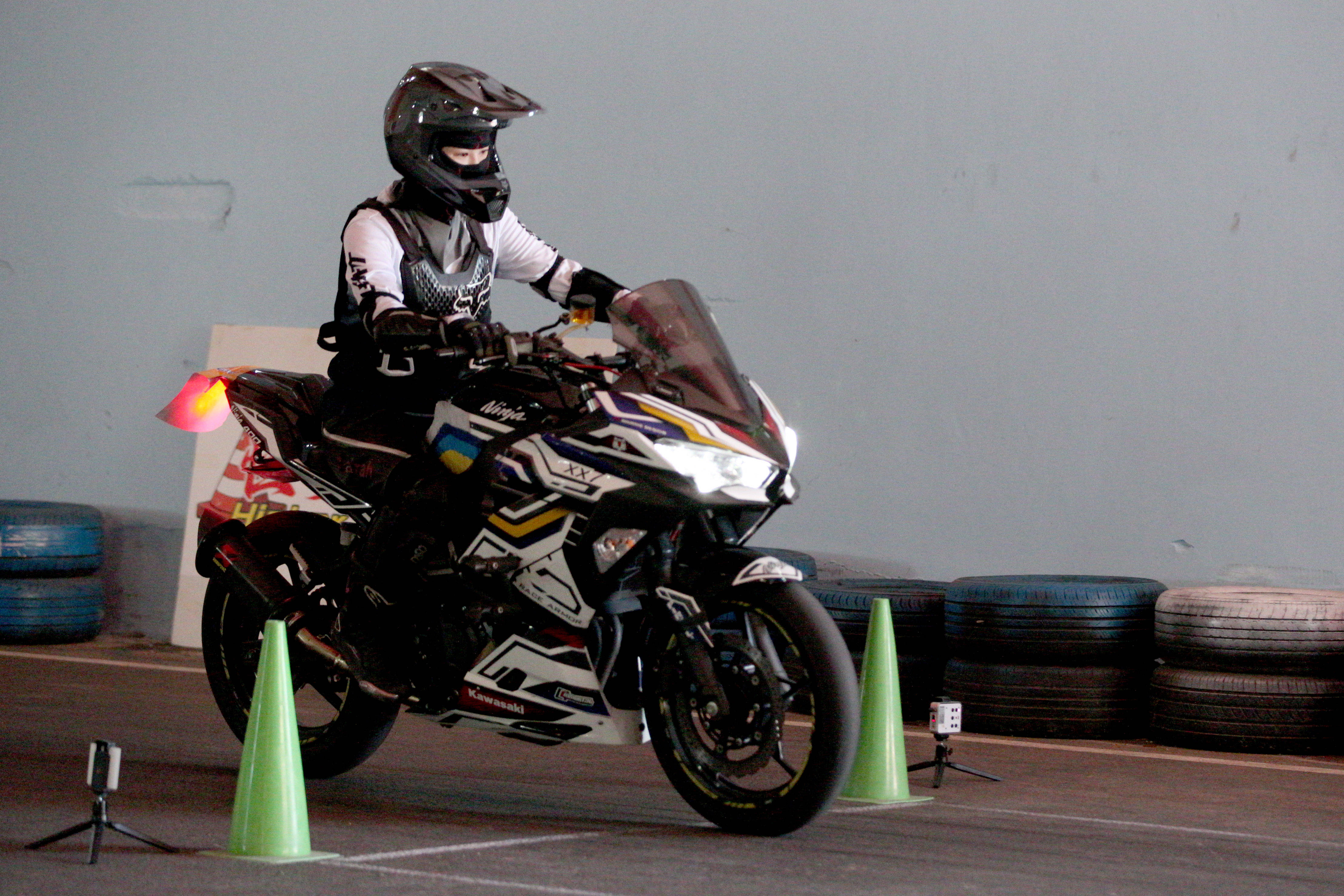 孔孟之乡燃“摩”火!济宁“至圣之路”油电摩托大赛竞风流