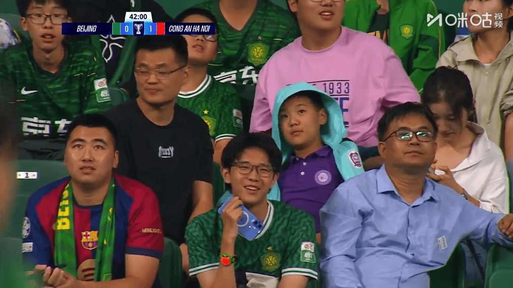 牛！“全华班”北京国安逼平8外援河内，球迷：越南冠军不过如此