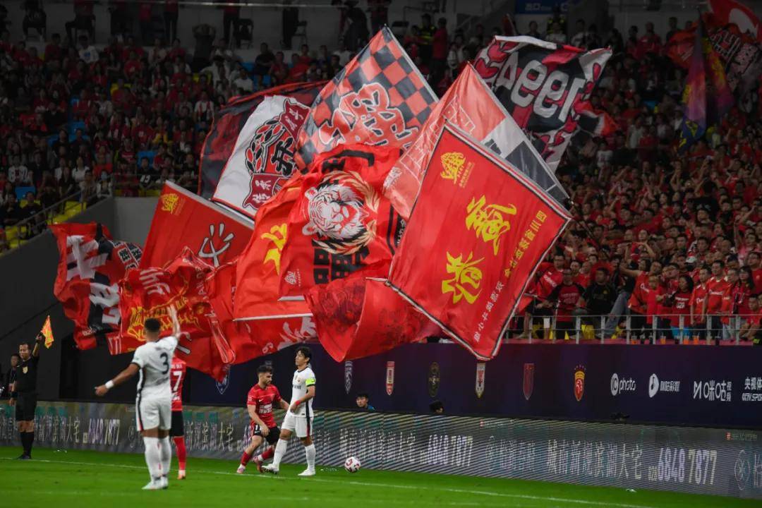 榜首大战,胜!成都蓉城登顶