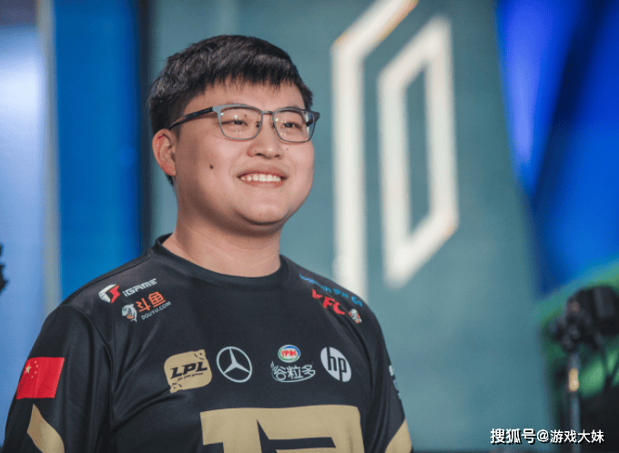 王者荣耀主播嘲讽uzi没冠军，并表示一诺如果打LOL，随便碾压faker